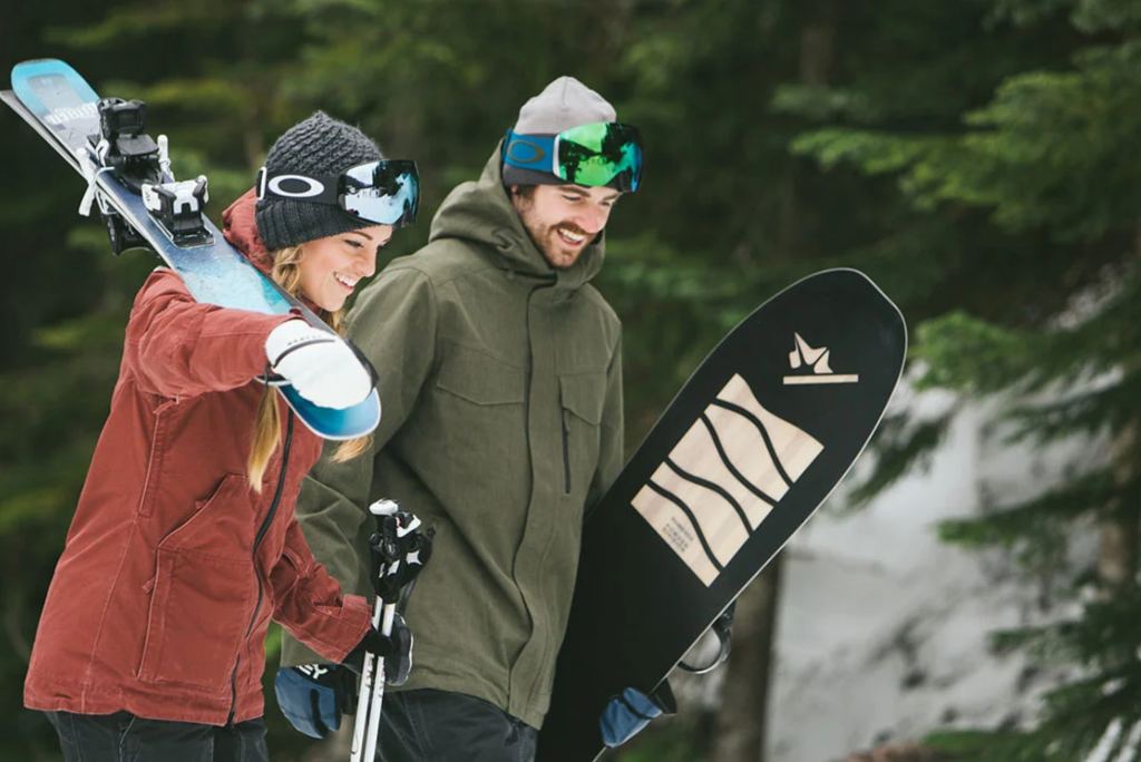 What snowboard brands clothing is ideal for long-distance travel?