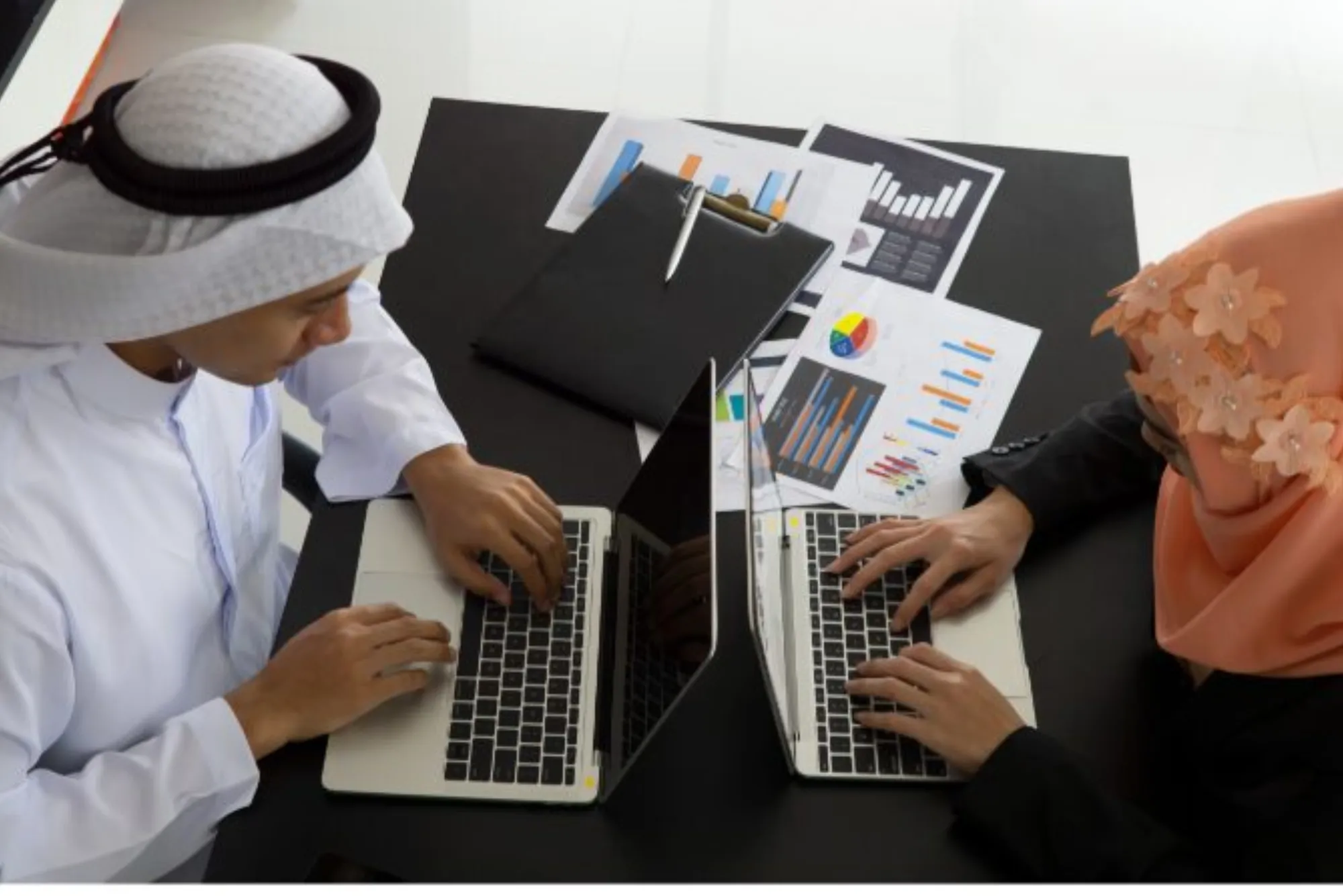 Top Benefits of Using a Typing Center Dubai for Business