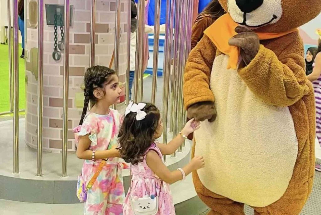 Switzerland Bern: Bear Park, Area Shops and Arcades