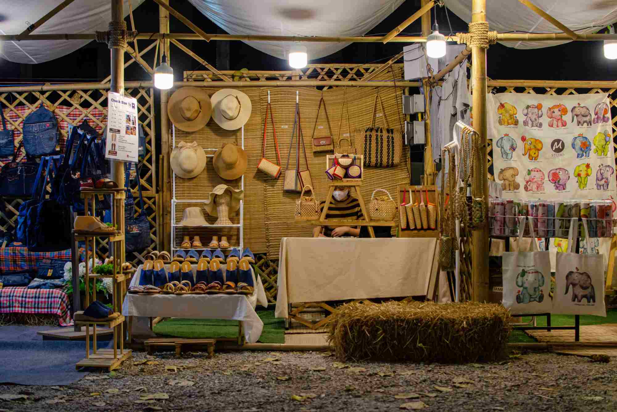 Thailand Chiang Mai Markets and Malls That Deliver